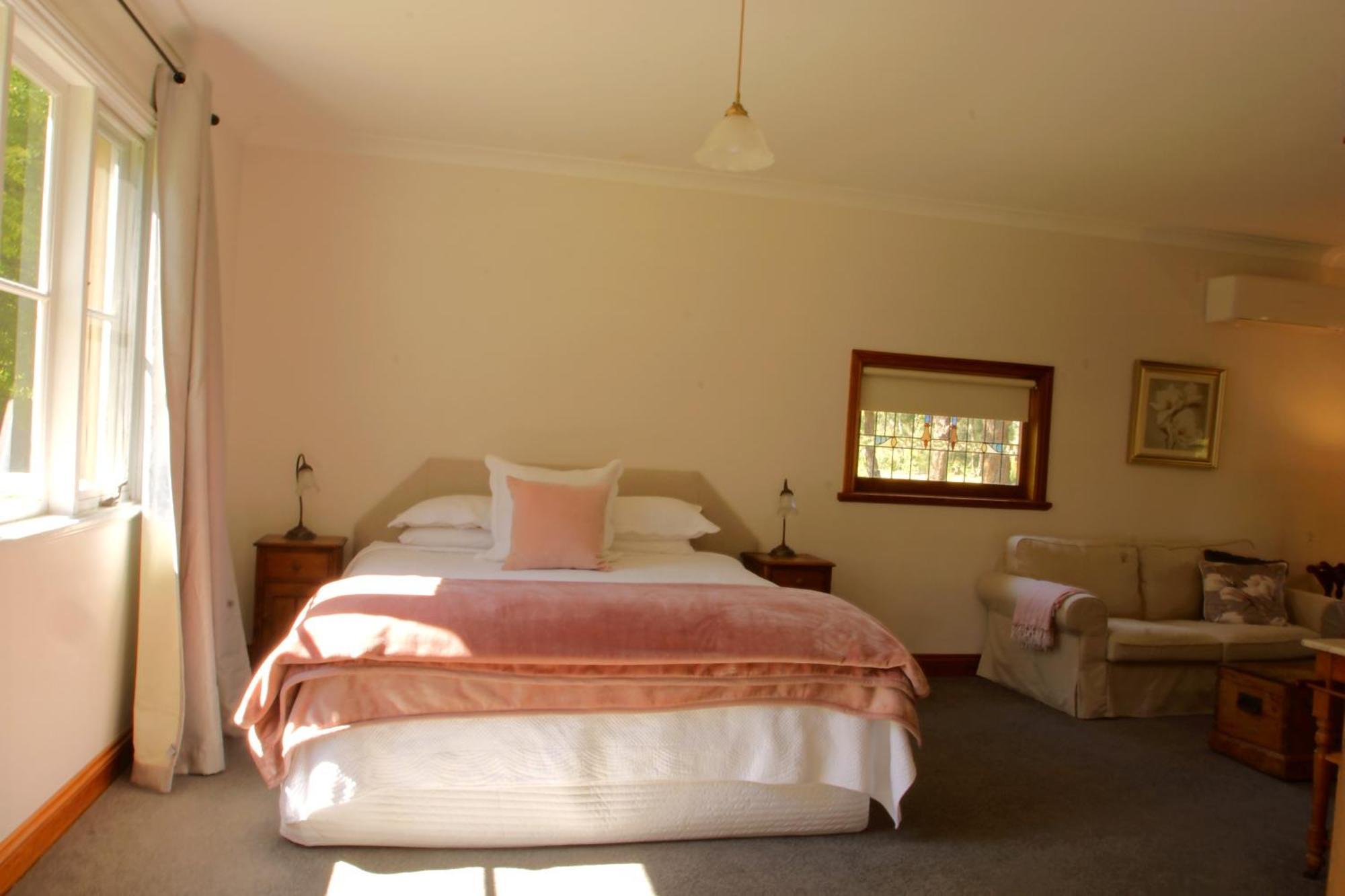 The Carriages Boutique Hotel And Vineyard Pokolbin Exteriör bild