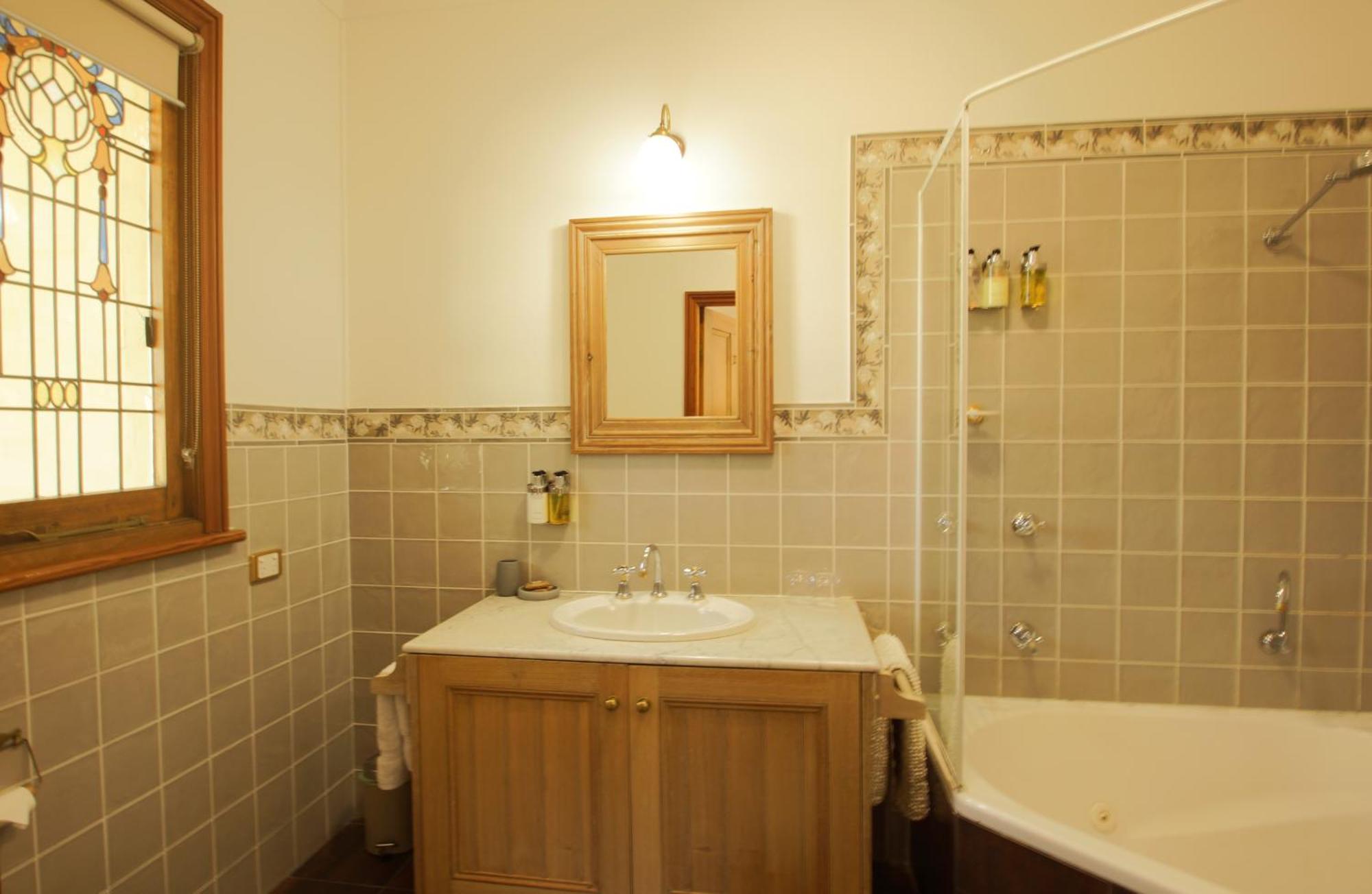 The Carriages Boutique Hotel And Vineyard Pokolbin Exteriör bild